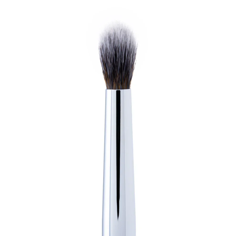 By Caitlyn BYC33 Petite Blending Luxe Brush - Image 3
