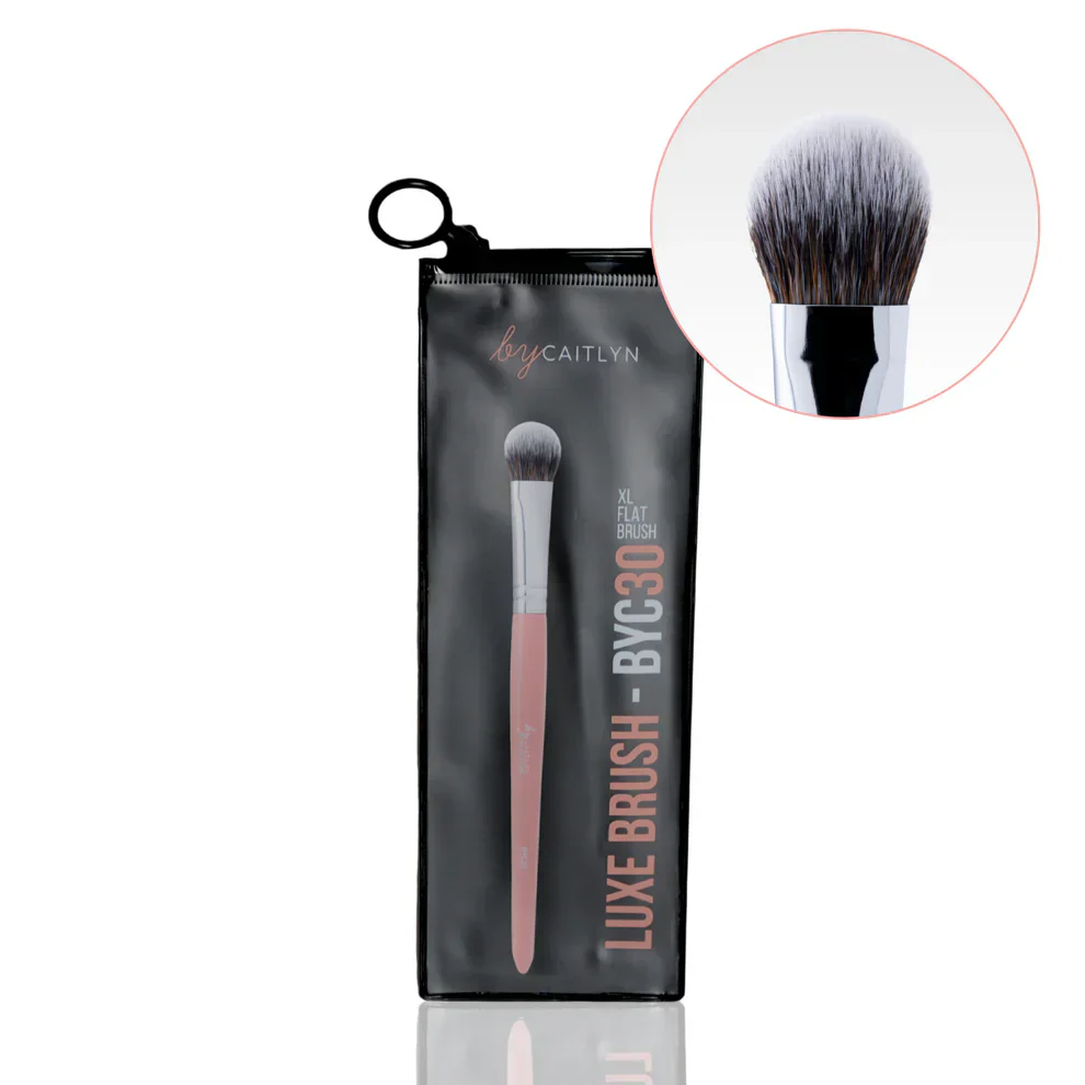 By Caitlyn BYC30 XL Flat Luxe Brush - Image 2