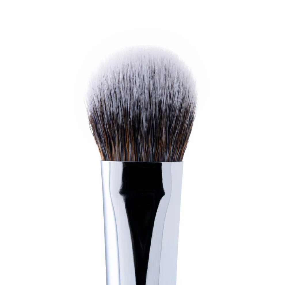 By Caitlyn BYC30 XL Flat Luxe Brush - Image 3