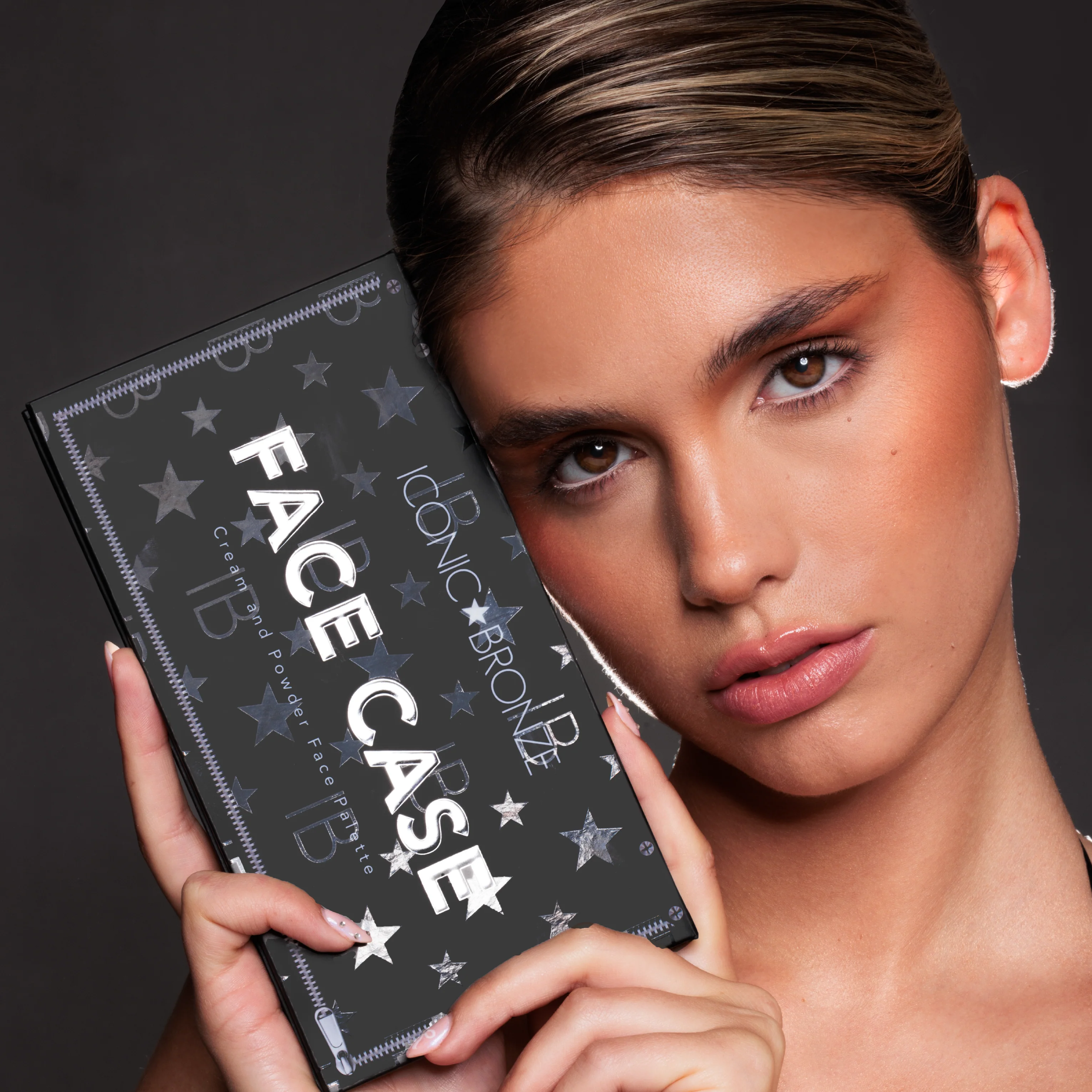 Iconic Bronze Face Case Cream and Powder Palette - Image 8