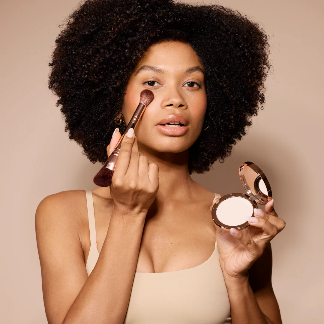 Sheer Perfection Translucent Pressed Powder Travel Size - Image 2