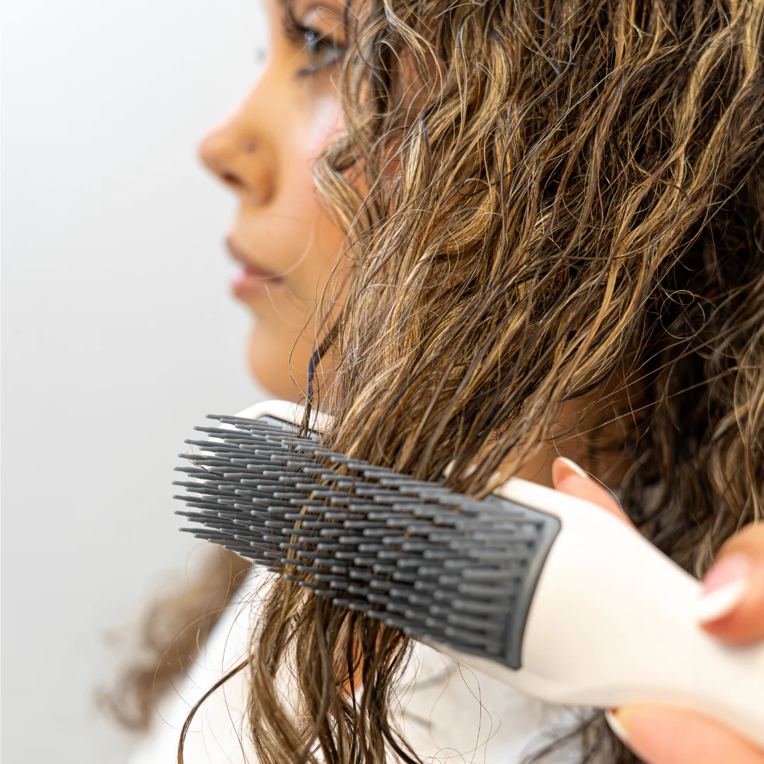 The Belle Brush The Treatment Brush - Image 5